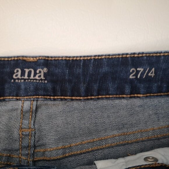 a.n.a. Ladies Medium Wash Zipper & Button Fly Jean Shorts - Picture 3 of 9